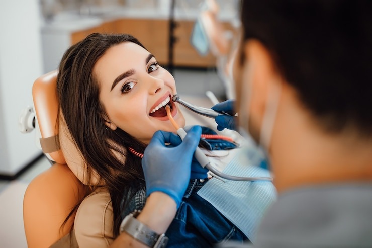 Visiting an urban dental clinic in Ottawa for a bright smile