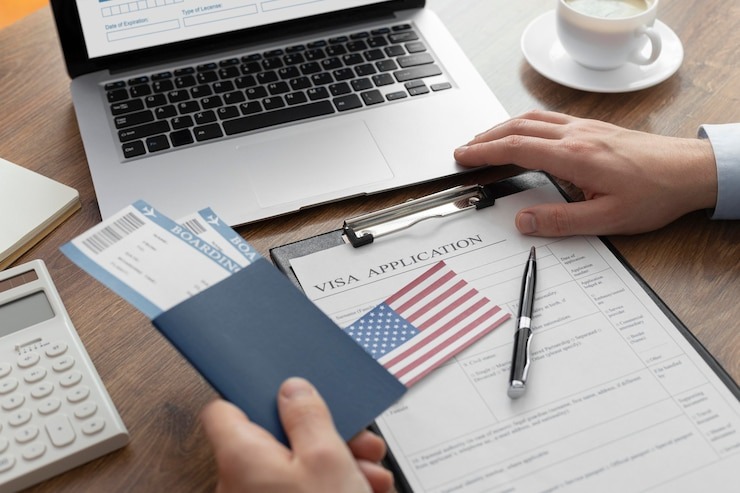 Apply for the America visa for Australian citizens or the ESTA.