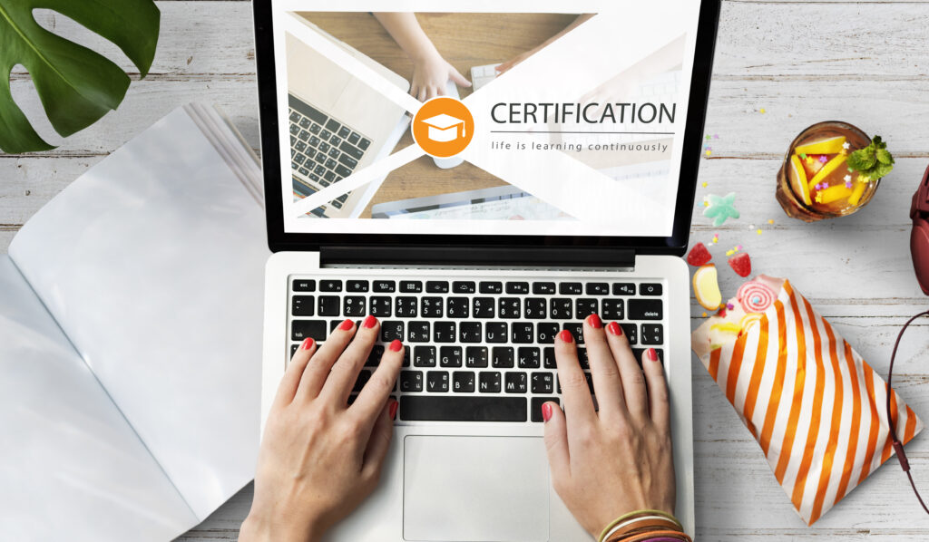 Can HR Professionals Benefit from Online Management Certifications?